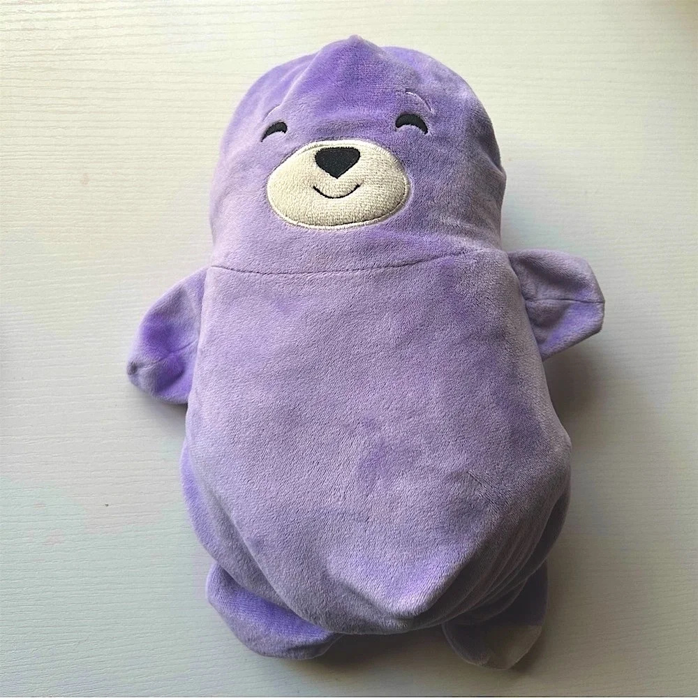 Good condition Lavender and gray packable jacket /Plush Seal kid size 8